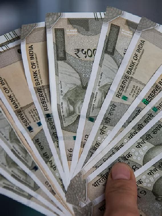 हजार रुपये का हुआ ढाई सौ से भी सस्ता ये शेयर