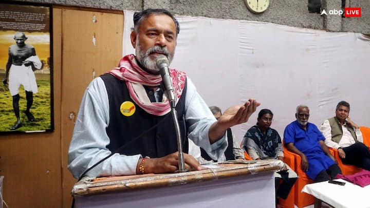 स्वराज अभियान से जुड़े योगेंद्र यादव आगे बोले, 