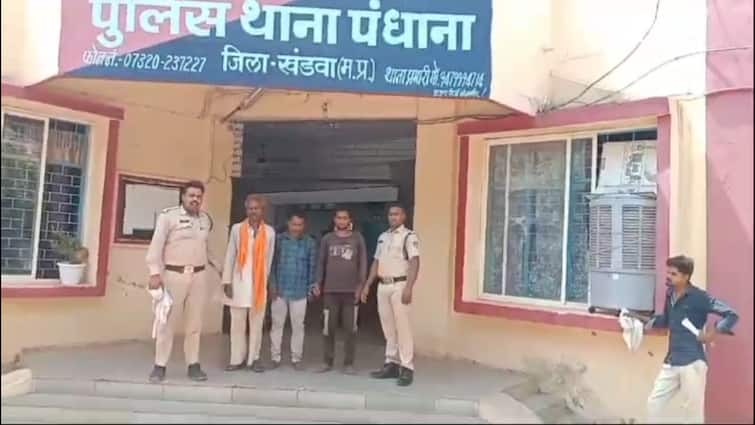 Khandwa: पैसे डबल करने के चक्कर में किसान को ठगा, घर जाकर पेटी खोली तो निकले गोभी-बैगन और फूल