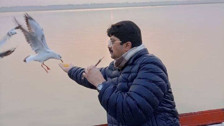 राजा भैया ने तो कहा की जनता अपने मन की आवाज सुने और जो मन कहता है उसको वोट करें. उन्होंने कहा कि मैं किसी का समर्थन नहीं करता हूं.