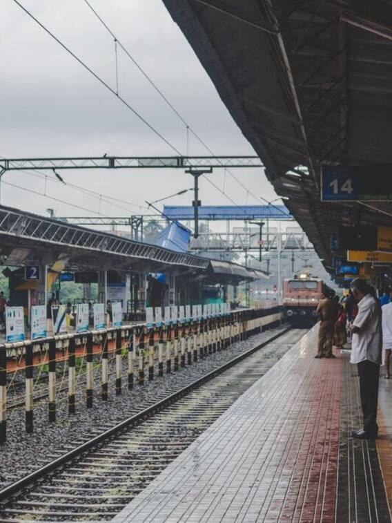 कैसे बुक होता है रेलवे स्टेशन पर IRCTC का कमरा!