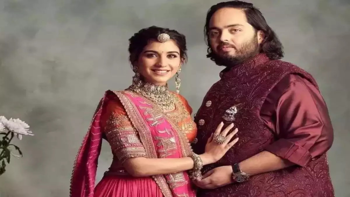 Anant Ambani - Radhika Merchant: பெருமாள் நாமத்துடன் அச்சடிக்கப்பட்டுள்ள ஆனந்த் - ராதிகா திருமண பத்திரிகை! வைரல்