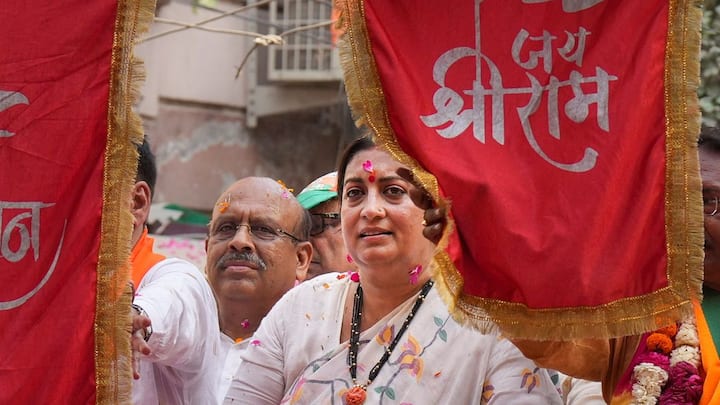 लोकसभा चुनाव 2024 को लेकर राजनीतिक रणनीतिकार योगेंद्र यादव लगातार दावों पर दावे किए जा रहे हैं. कभी उत्तर प्रदेश में भाजपा की सीटों को लेकर तो कभी नेताओं की जीत या हार, इसको लेकर भविष्यवाणी करते रहते हैं. इस बार तो स्मृति ईरानी को लेकर भी योगेंद्र यादव ने बड़ा दावा कर दिया.