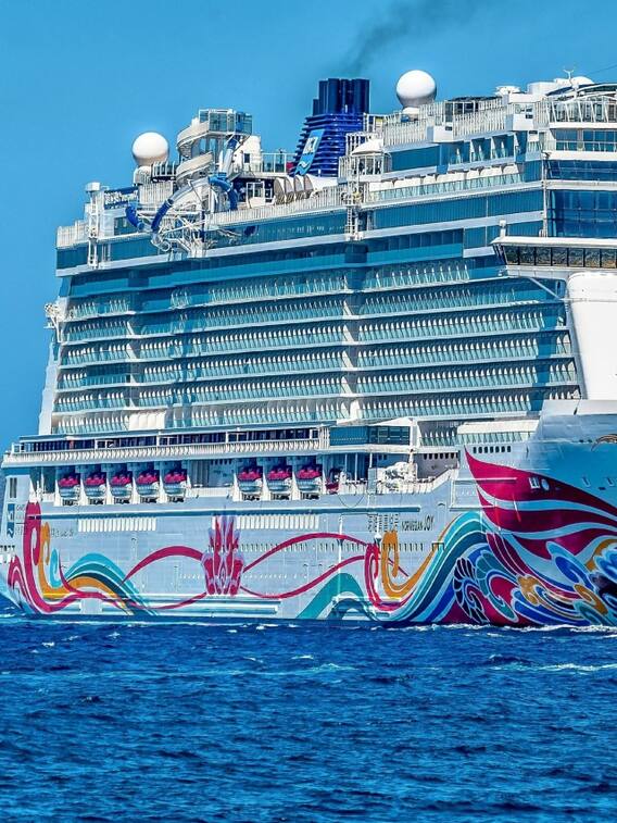 अंबानी फैमिली की क्रूज पार्टी कितने हजार किलोमीटर चलेगी?