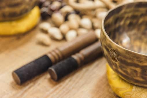 Mantra and singing bowls: You can reduce negative energy through the air element by using sound. Bells, wind chimes, singing bowls and playing mantras and bhajans can help uplift the atmosphere and dispel negative energy. High-frequency music that creates a soothing, zen vibe can also be played. (Image Source: Getty)