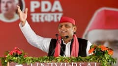 'ऐसे लड़खड़ाए हैं कि छड़ी भी न बचा पाएगी', घोसी में अखिलेश यादव का ओमप्रकाश राजभर पर तंज