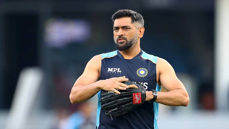 MS Dhoni Cannot Become India Head Coach Here's Why full details here Team India Coach: இந்திய அணியின் தலைமை பயிற்சியாளராக தோனி ஆக முடியாதா..? இதற்கு என்ன காரணம் தெரியுமா?