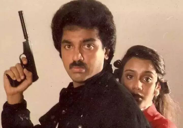 ராஜசேகர் இயக்கத்தில் 1986ம் ஆண்டு கமல்ஹாசன், அம்பிகா, சத்யராஜ் உள்ளிட்ட பலரிமன் நடிப்பில் சூப்பர் ஹிட் வெற்றி பெற்ற 'விக்ரம்' படத்தின் விஷுவல் தரம் மேம்படுத்தப்பட்டு டிரைலராக வெளியாகியுள்ளது. இப்படம் OTTயில் வெளியாக வேண்டும் என்பதுதான் மக்களின் கோரிக்கையாக இருக்கிறது.