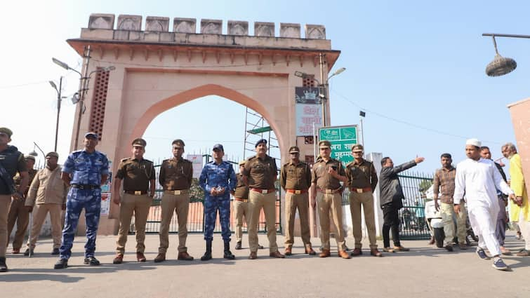 Lucknow Teele Wali Masjid Case court rejects Waqf Board petition ann टीले वाली मस्जिद मामले में वक्फ बोर्ड को झटका, कोर्ट ने खारिज की मुस्लिम पक्ष की याचिका