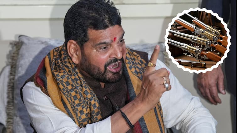 Brij Bhushan Sharan Singh has two repeater guns know how different they are from rifles बृज भूषण शरण सिंह के पास है दो रिपीटर बंदूकें, जानिए ये राइफल से कितनी अलग होती हैं?