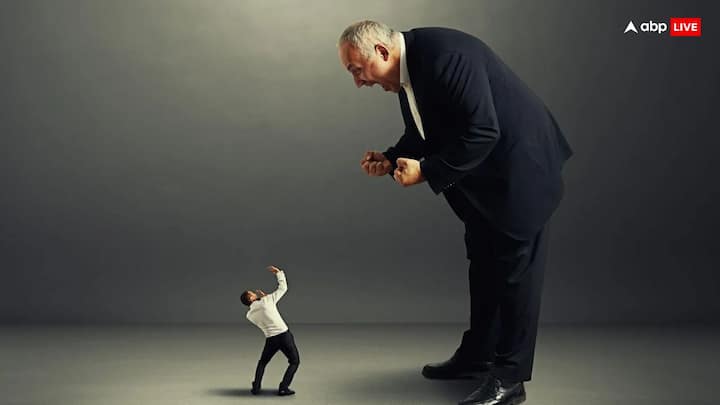 ये मुहावरा में शिक्षा देता है कि बुराई का हमेशा अंत ही होता है. वहीं जो सच्चा होता है उसकी जीत एक न एक दिन जरुर होती है. इसलिए हमेशा नन, वचन और कर्म से अच्छा व्यवहार करें.