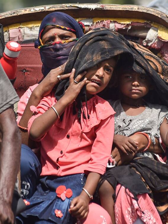 दिल्ली में पड़ रही रिकॉर्ड तोड़ गर्मी, जानें- आज कैसा रहेगा मौसम?