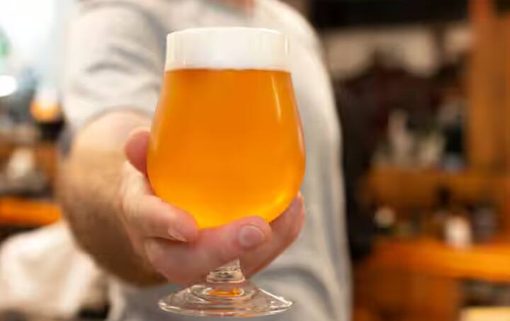 ਆਖਰੀ ਪੜਾਅ ਵਿੱਚ, ਪਾਣੀ ਦਾ ਓਜੋਨੀਕਰਣ ਕੀਤਾ ਜਾਂਦਾ ਹੈ ਅਤੇ ਫਿਰ ਇਸਨੂੰ ਫਿਲਟਰ ਕੀਤਾ ਜਾਂਦਾ ਹੈ। ਚਾਰ ਪੜਾਵਾਂ ਵਿੱਚ ਪਾਣੀ ਪੂਰੀ ਤਰ੍ਹਾਂ ਸਾਫ਼ ਹੋ ਜਾਂਦਾ ਹੈ ਅਤੇ ਬੀਅਰ ਬਣਾਉਣ ਦੇ ਯੋਗ ਹੁੰਦਾ ਹੈ।