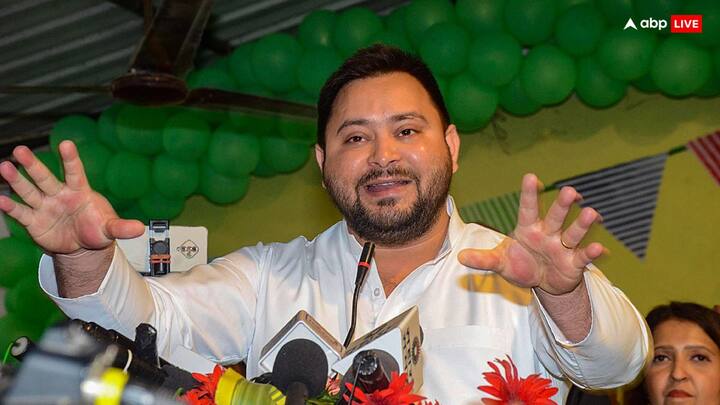 बिहार सीएम नीतीश कुमार को लेकर राजद नेता ने आगे कहा,