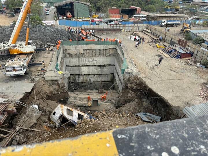 दरम्यान, एनडीआरएफ पथकाकडून मलबा हटवण्यात येत असून मातीच्या ढिगाऱ्याखाली अडकलेल्या जेसीबी चालकाचा शोध घेण्यात येत आहे