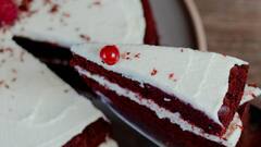 Red Velvet Cake : சாஃப்டான ரெட் வெல்வெட் கேக் செய்வது எப்படி? இதோ படிங்க!