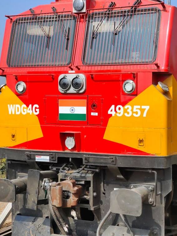 एक इंजन कितने डिब्बों की ट्रेन खींच सकता है?