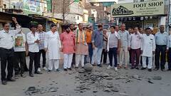 नहीं मिला पानी, फोड़ दिए पानी के घड़े, इंदौर में कांग्रेस ने शुरू किया जनसंपर्क अभियान