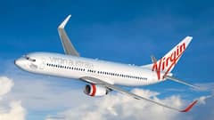 हवा में उड़ते प्लेन में नंगा होकर दौड़ने लगा शख्स, कुछ भी समझ नहीं पाए लोग