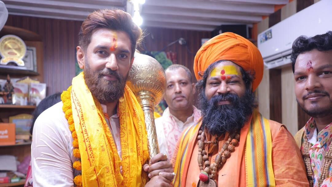 Chirag Paswan statement on PM Narendra Modi Kanyakumari visit afte Ram Lalla darshan in Ayodhya Chirag Paswan: चिराग पासवान अयोध्या में राम लला के किए दर्शन, कहा- 'एक तरफ पीएम...'