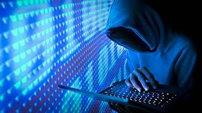 crime thanjavur graduate lose 26 lakh online trading forgery  gang பங்குச்சந்தையில் அதிக லாபம் தருவதாக ஆசை வார்த்தை! ரூபாய் 26 லட்சத்தை பறிகொடுத்த முதுகலை பட்டதாரி!