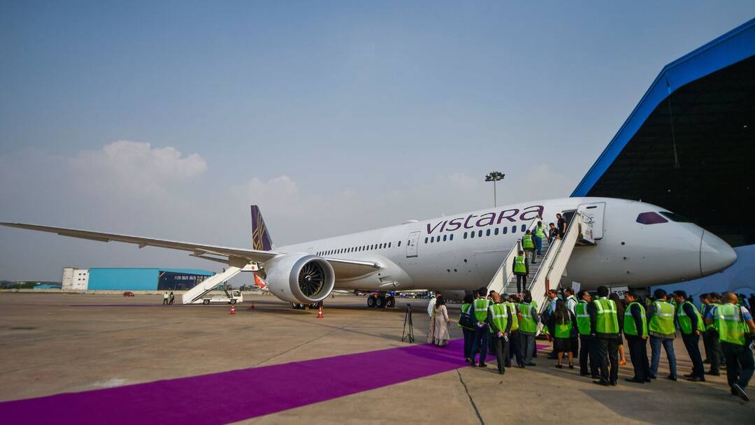 Bomb Scare Vistara Flight Srinagar Quickly Defused Operations Back Normal Bomb Scare On Vistara Flight To Srinagar Quickly Defused, Operations Back To Normal