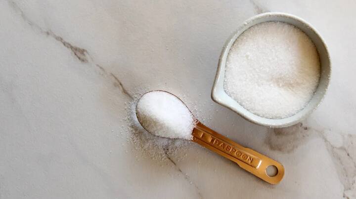 અતિશય ખાંડનું સેવન ગ્લુકોઝ 6-ફોસ્ફેટ (G6P) માં વધારો તરફ દોરી શકે છે, જે મુખ્યત્વે હૃદયના સ્નાયુ પ્રોટીનના પરિવર્તન માટે જવાબદાર છે, અને હૃદયની નિષ્ફળતા તરફ દોરી શકે છે.