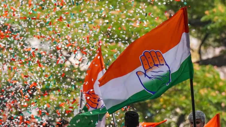 Lok Sabha Election Exit Poll Results 2024 The Congress has decided not to participate in the exit poll discussions that will be broadcast on TV channels after the last phase of voting Lok Sabha Election Exit Poll Results 2024 : लोकसभा निवडणुकीचा उद्याच एक्झिट पोल, मंगळवारी निकाल अन् काँग्रेसने घेतला मोठा निर्णय!