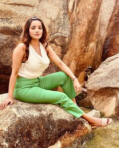 Monalisa Photo: ભોજપુરી એક્ટ્રેસ મોનાલિસાએ કેમેરા સામે આપ્યા ગ્લેમરસ પોઝ