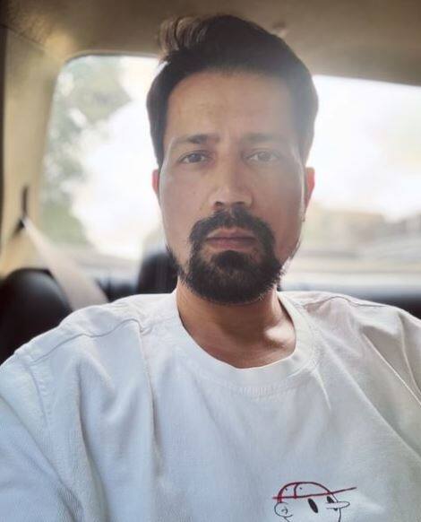 'पर्मानेंट रूममेट्स' में सुमीत व्यास ने लीड रोल निभाया था. इसके बाद इन्होंने टीवीएफ के लिए कई सीरीज कीं. आज भी सुमीत ओटीटी पर ही एक्टिव हैं और बेहतरीन वेब सीरीज कर चुके हैं, कुछ आने वाली हैं. सुमीत अब 40 साल के हो गए हैं और सीनियर रोल करने लगे हैं.