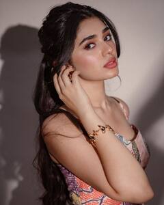 Krithi Shetty : మనమే మూవీ ప్రమోషన్లలో బేబమ్మ.. ట్రైలర్, మూవీ రిలీజ్ డేట్​ని క్యూట్​గా చెప్పేసిన కృతిశెట్టి