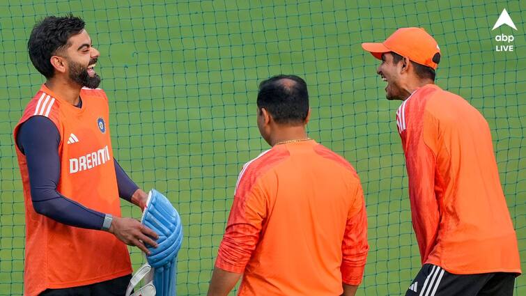 T20 World Cup Virat Kohli joins Indian cricket team at New York ahead of T20 WC warm up match against Bangladesh Virat Kohli: অবশেষে স্বস্তি, ভারতীয় শিবিরে যোগ দিলেন কোহলি, বাংলাদেশের বিরুদ্ধে খেলবেন?