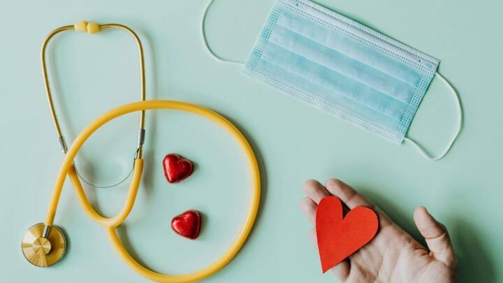 क्योंकि जैसे-जैसे आप बड़े होते जाएंगे. आपके परिवार का विस्तार होता जाएगा और आप पर जिम्मेदारियां और आर्थिक बोझ में बढ़ जाएगा.  इसलिए आप जब इसे लेने के लिए एलिजिबल हो जाए तभी ले लें.