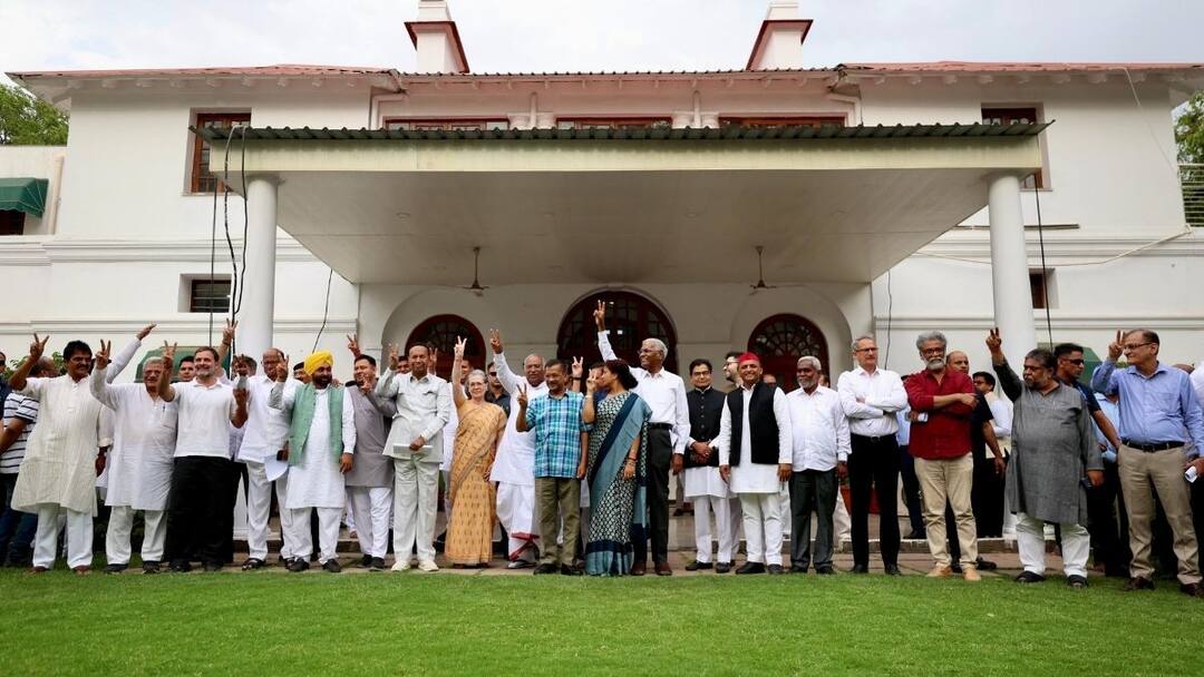 क्या एक भी एग्जिट पोल 2024 लोकसभा चुनाव में बनवा रहा इंडिया गठबंधन की सरकार? पढ़ें कौन दे रहा सबसे ज्यादा सीट Lok Sabha election 2024 Exit Poll Is the India Alliance going to form government क्या एक भी एग्जिट पोल 2024 लोकसभा चुनाव में बनवा रहा इंडिया गठबंधन की सरकार? पढ़ें कौन दे रहा सबसे ज्यादा सीट