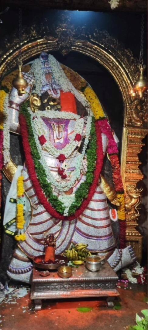 హనుమాన్ జయంతి సందర్భంగా నెట్టికంటి ఆంజనేయ స్వామికి ప్రత్యేక పూజలు