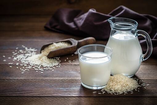 You can also make milk from rice, millets, hemp, cashews and use them in your beverages. They are an excellent source of vitamins, minerals, nutrients and even fibre. Ensure to make your plant based milk at home, versus buying them from a store which usually contain preservatives, artificial additives and ingredients that are not healthy in the long run. (Image Source: Getty)