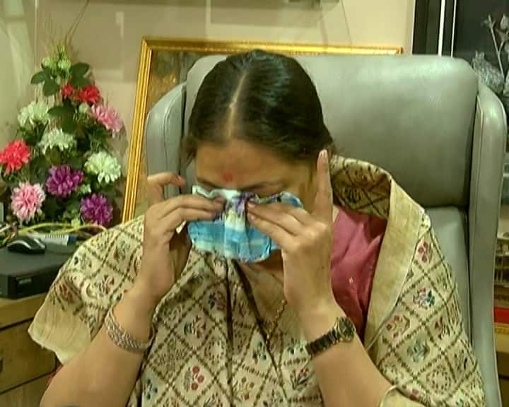 Gujarat Govt Minister Bhanuben Babariya big statement on Rajkot Fire Tragedy Game Zone Fire Incident મંત્રી ભાનુબેન બાબરિયાએ રડતાં-રડતાં કહ્યું- 'હું જાહેર જીવન છોડી દઇશ જો...' - અગ્નિકાંડ બાદ અચાનક પ્રગટ થયા ભાજપ નેતાઓ