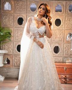 Shama Sikander PHOTO: વ્હાઈટ લહેંગામાં અપ્સરા લાગી શમા સિકંદર, જુઓ સુંદર તસવીરો