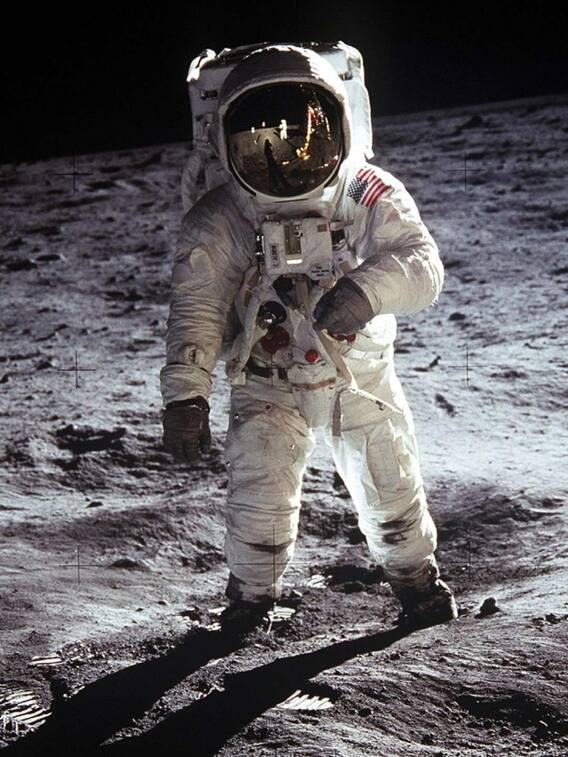 नील आर्मस्ट्रॉन्ग ने चांद पर कदम रखा तो कितनी बार धड़का था उनका दिल?