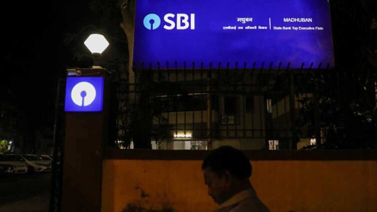 8 Lakh Crore Market Cap Club SBI market capitalisation crosses 8 lakh crore rupees શેરબજારે રચ્યો ઇતિહાસ, SBI અને ICICI બેન્ક સહિત ત્રણ કંપનીઓ આઠ લાખ કરોડ માર્કેટ કેપ ક્લબમાં સામેલ