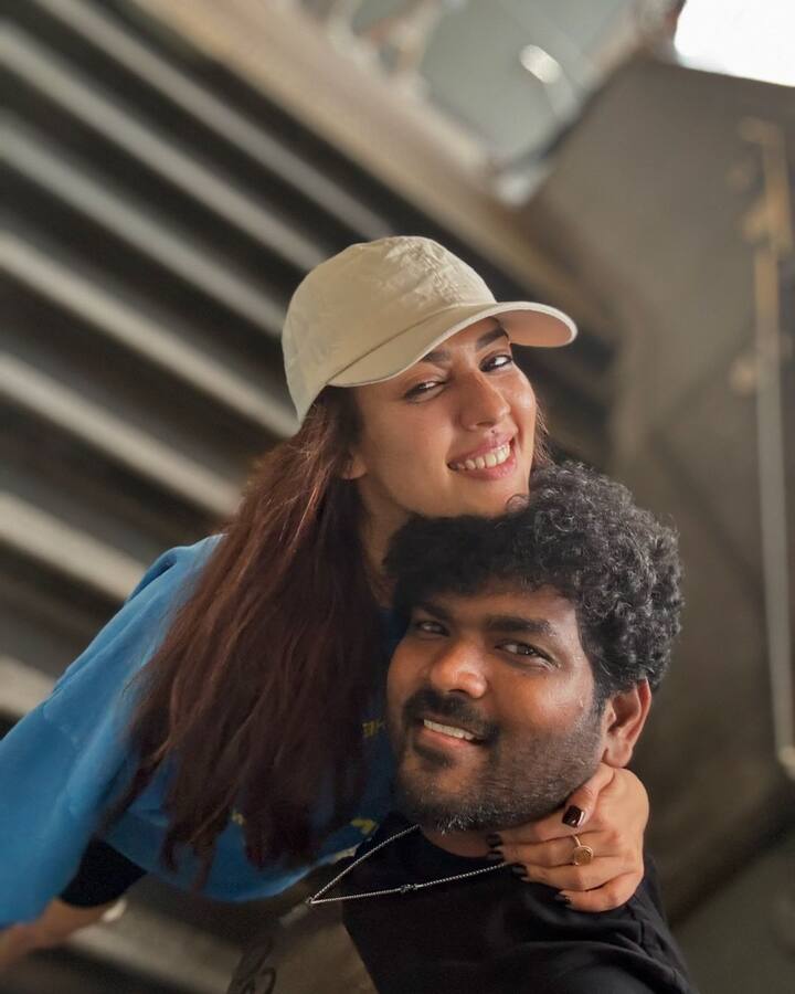 வழக்கமாக விக்னேஷ் சிவன்தான் நயனின் புகைப்படங்களை, தங்கமே உயிரே என கேப்ஷன் போட்டு இன்ஸ்டாவில் பகிர்வார்