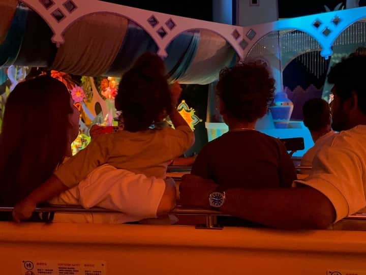 அதே சமயம் தனது குடும்பத்துடன் நேரம் செலவழிக்க தருவதில்லை.