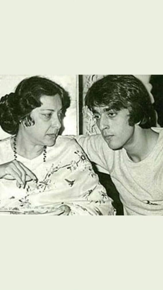 मां नरगिस के बर्थडे पर इमोशनल हुए संजय दत्त, कहा-'हर दिन याद..'