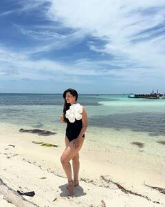 Mehreen pirzadaa: મેહરીન પીરઝાદાએ શેર કરી ગ્લેમરસ તસવીરો, જુઓ બોલ્ડ અંદાજ