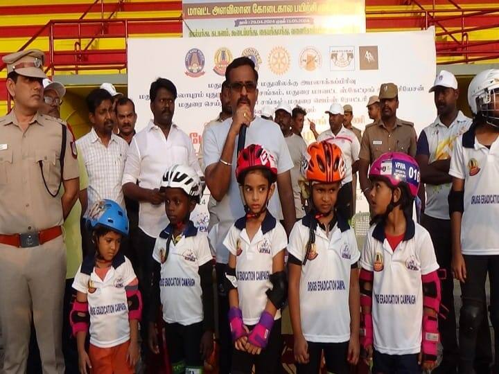 இந்த விழிப்புணர்வு ஊர்வலத்தில் 100 க்கும் மேற்பட்ட மாணவ மாணவியர்கள் கலந்துகொண்டு விழிப்புணர்வு வாசகங்களை முழங்கியவாறும், பதாகைகளை ஏந்தியாவறும் சென்றனர்.