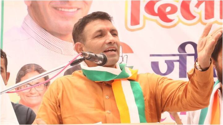 एग्जिट पोल के सर्वे में कांग्रेस को एक से तीन सीटें मिलती दिख रही हैं. पिछले चुनाव में कांग्रेस केवल खाता ही खोल पाई थी. पूर्व सीएम कमलनाथ के बेटे नकुलनाथ छिंदवाड़ा से जीत गए थे.