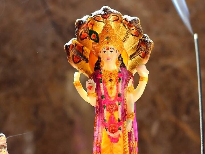 अपरा एकादशी का व्रत पारण 3 जून को सुबह 08.05 से 08.10 के बीच किया जाएगा यानि व्रती को व्रत खोलने के लिए सिर्फ 5 मिनट का समय मिलेगा. इस दिन हरि वास 08.05 पर समाप्त होगा.