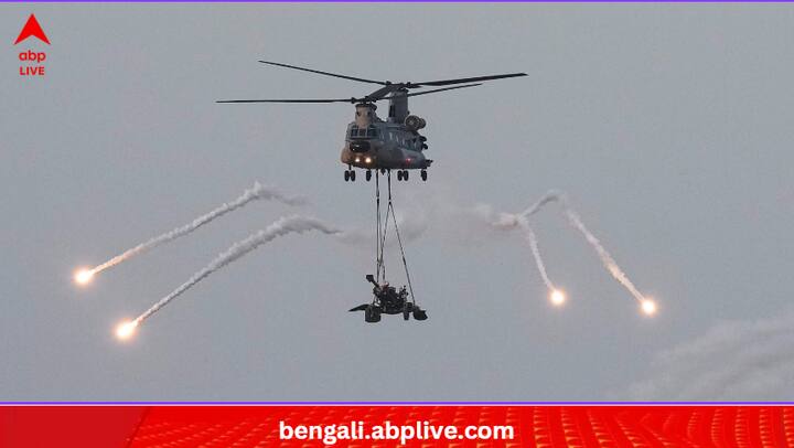 ফ্লাইং এবং গ্রাউন্ড ডিউটি (টেকনিক্যাল এবং নন-টেকনিক্যাল)-এর জন্য আলাদা বেতন ও ভাতার কাঠামোও দেওয়া থাকছে। এই সমস্ত তথ্য়ই পাওয়া যাবে ভারতীয় বায়ুসেনার ওয়েবসাইটে। (ছবি:PTI)