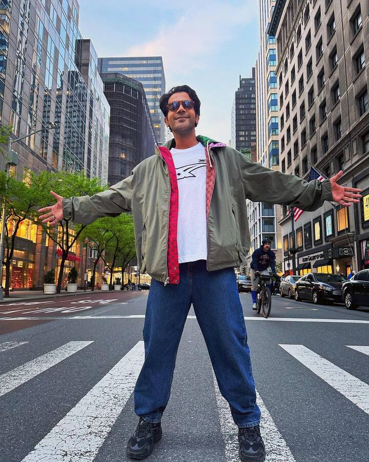 एक्टर ने बताया कि 'वहां पहुंचते ही मेरा बकायदा फोटोशूट किया गया, जिसके लिए उस शख्स ने उनसे 10,000 रुपये चार्ज किए. उनकी मां ने उन्हें पैसे उधार दिए थे और उन्हें उस आदमी का फोन भी आया कि उनका सिलेक्शन हो गया है. एक्टर उस समय सातवें आसमान पर थे.