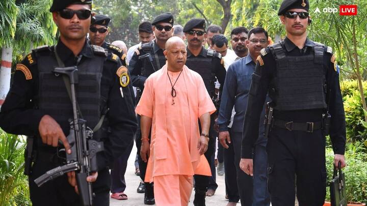 Exit Poll 2024: लोकसभा चुनाव के सातवें चरण की वोटिंग खत्म होने के बाद एग्जिट पोल पेश किए गए. जिसमें भारतीय जनता पार्टी और एनडीए गठबंधन की पूर्ण बहुमत की सरकार बनती नजर आ रही है.